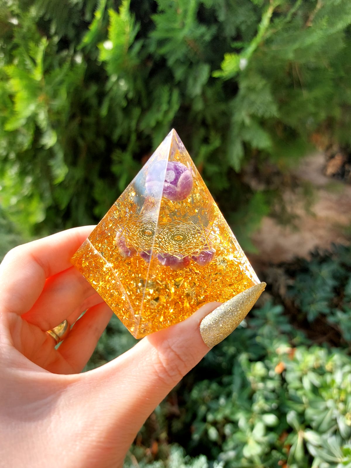 Ametist Flower Of Life Gold Lotus Orgonit Piramit