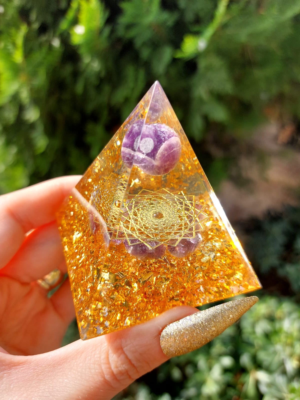 Ametist Flower Of Life Gold Lotus Orgonit Piramit