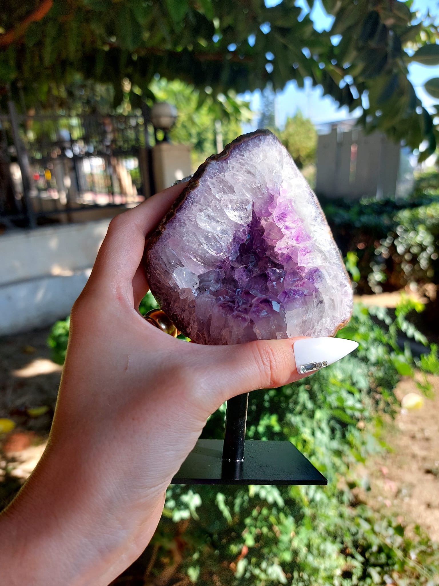 Ametist Metal Standlı Dekoratif Koleksiyonluk Kaya