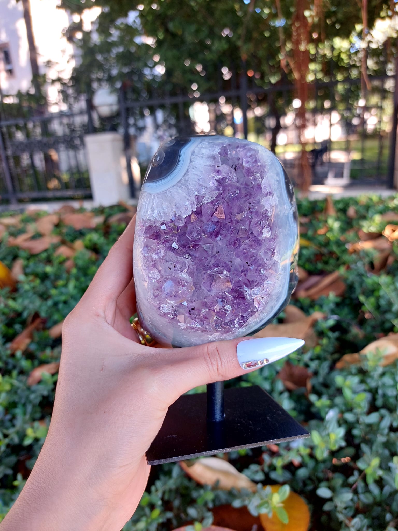 Ametist Metal Standlı Dekoratif Koleksiyonluk Kaya