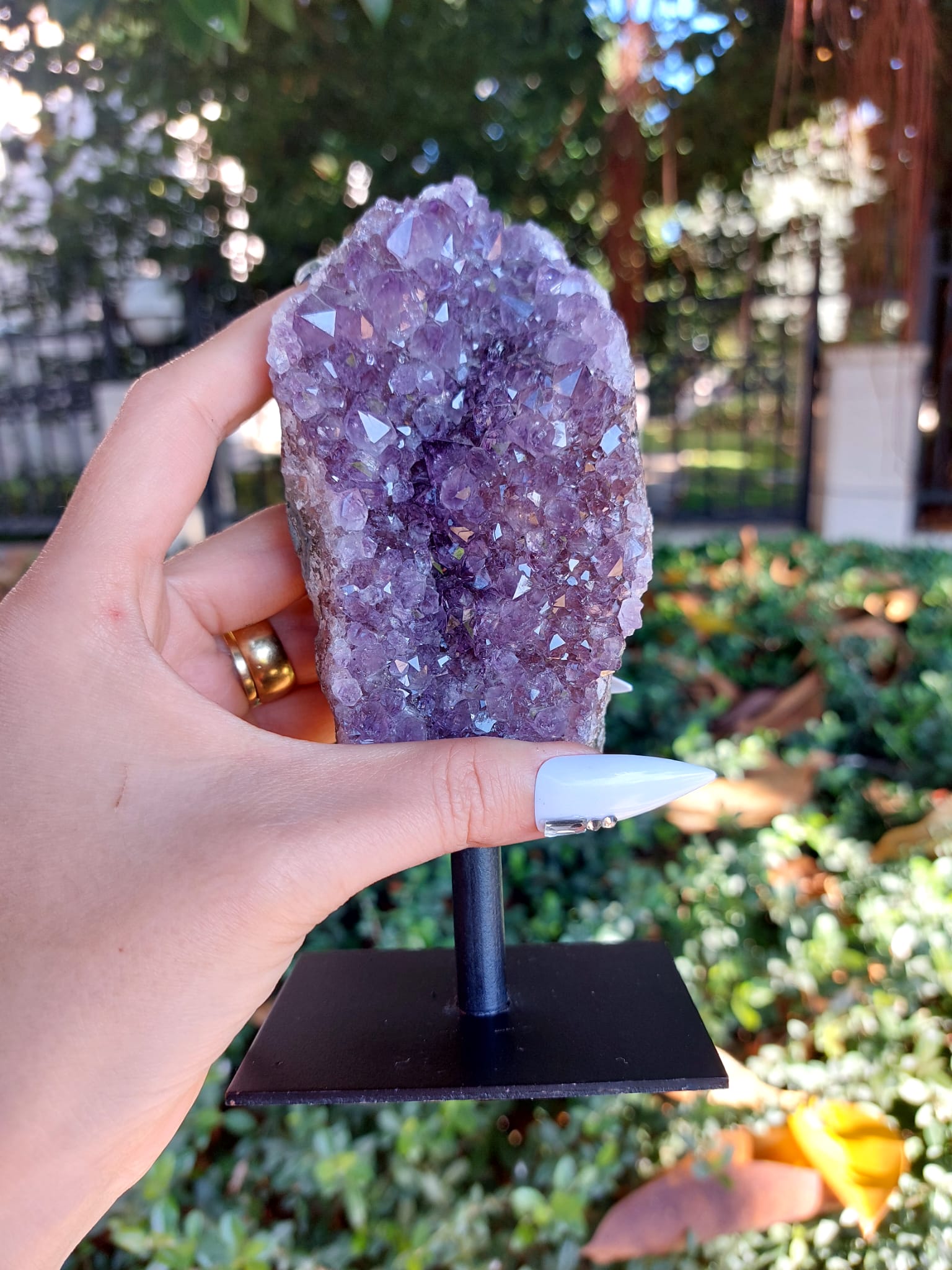Ametist Metal Standlı Dekoratif Koleksiyonluk Kaya