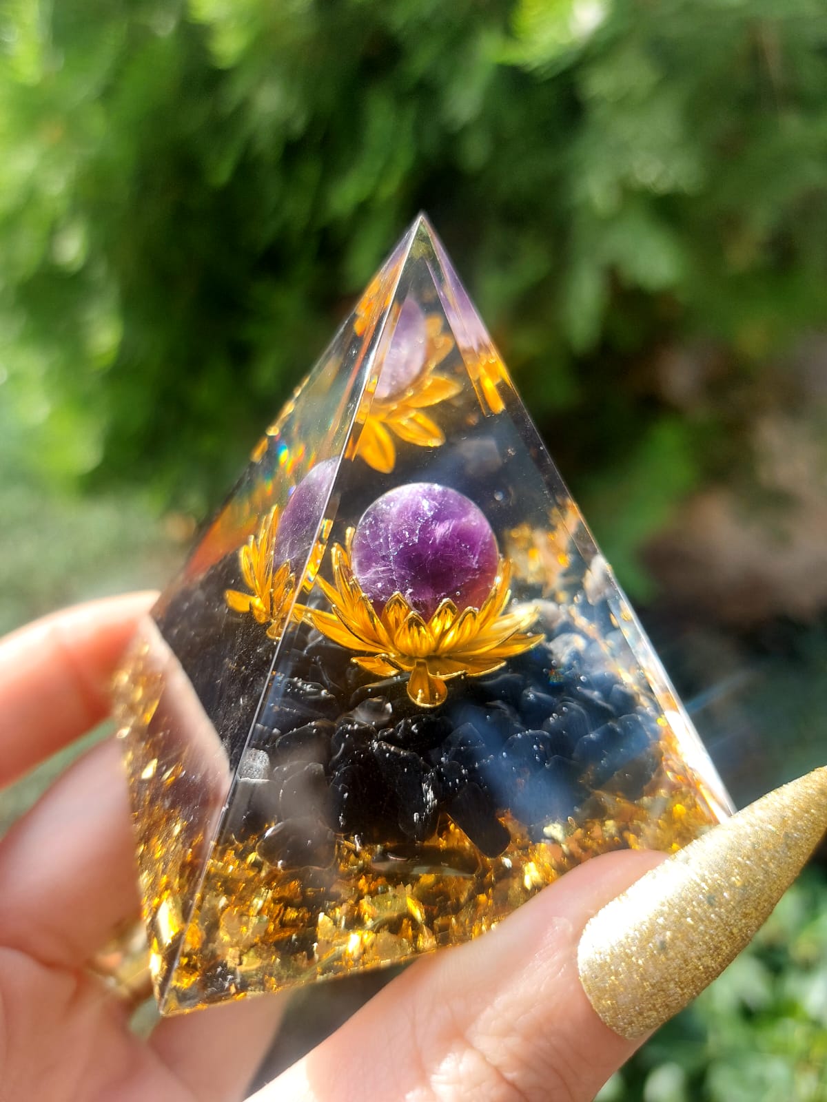 Ametist & Obsidyen Gold Lotus Orgonit Piramit