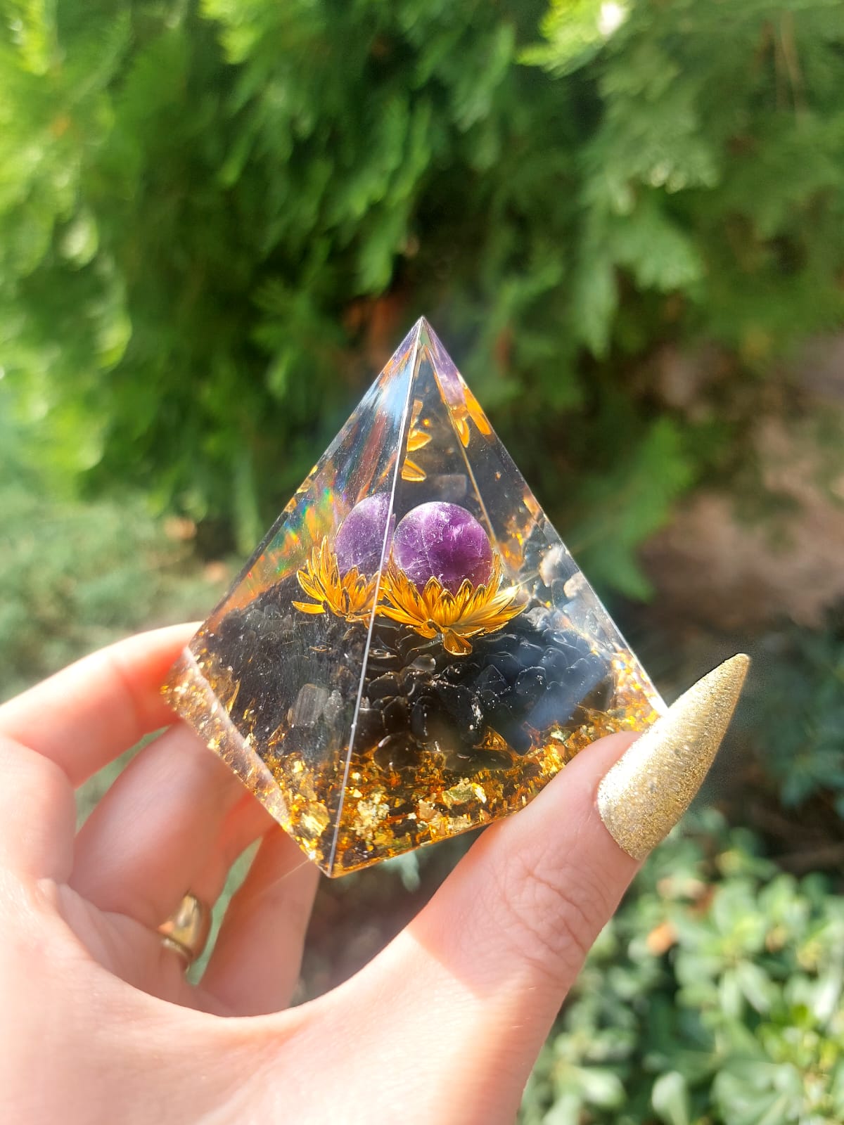 Ametist & Obsidyen Gold Lotus Orgonit Piramit