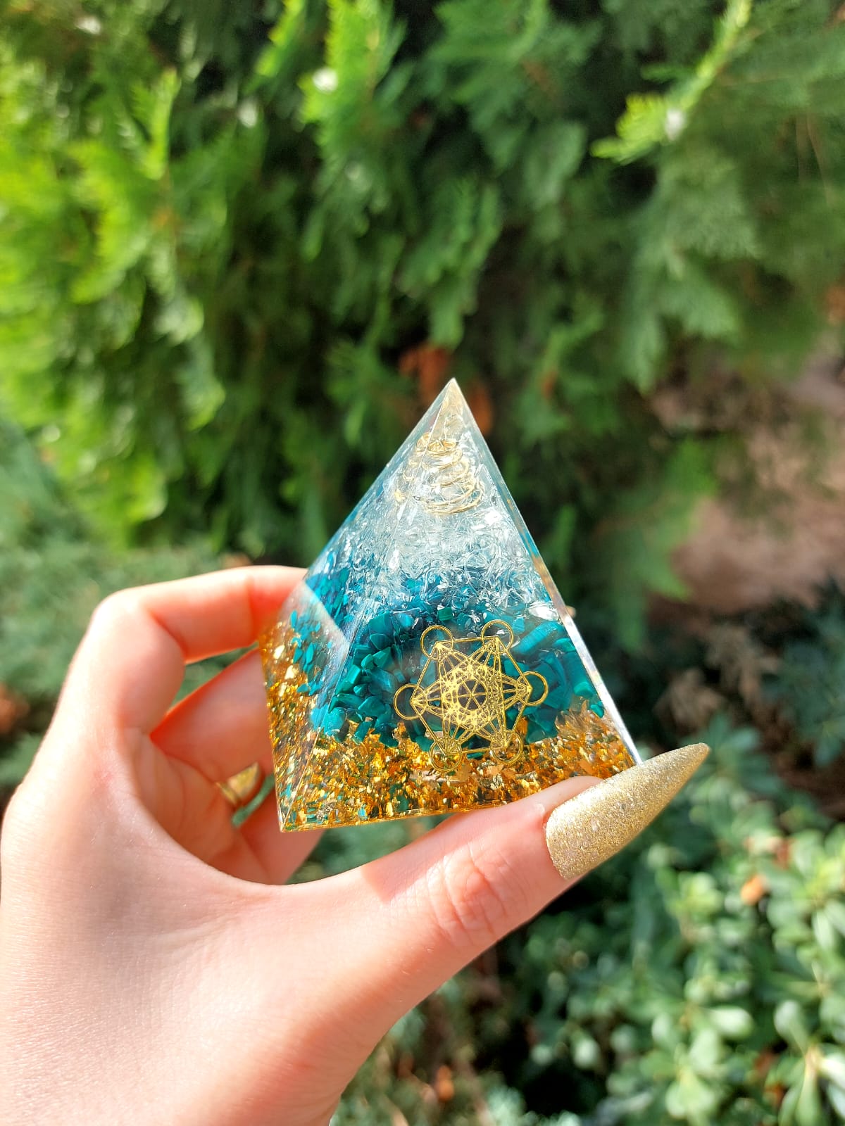 Malakit & Kristal Kuvars Beyaz Ganslı Sri Yantra Orgonit Piramit