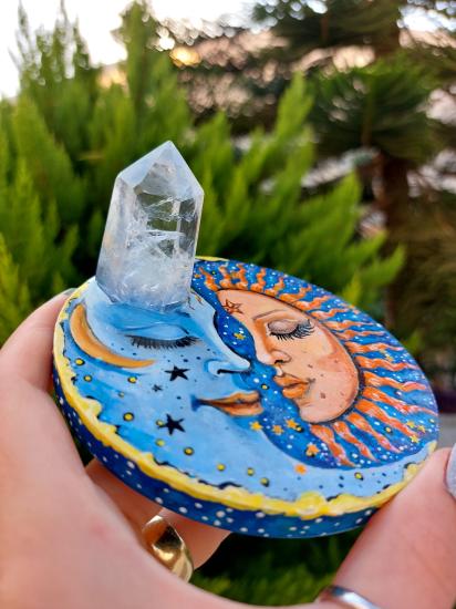Ay & Güneş Mistik Figürlü Kristal Kuvars Taşlı Kahve Fincanı