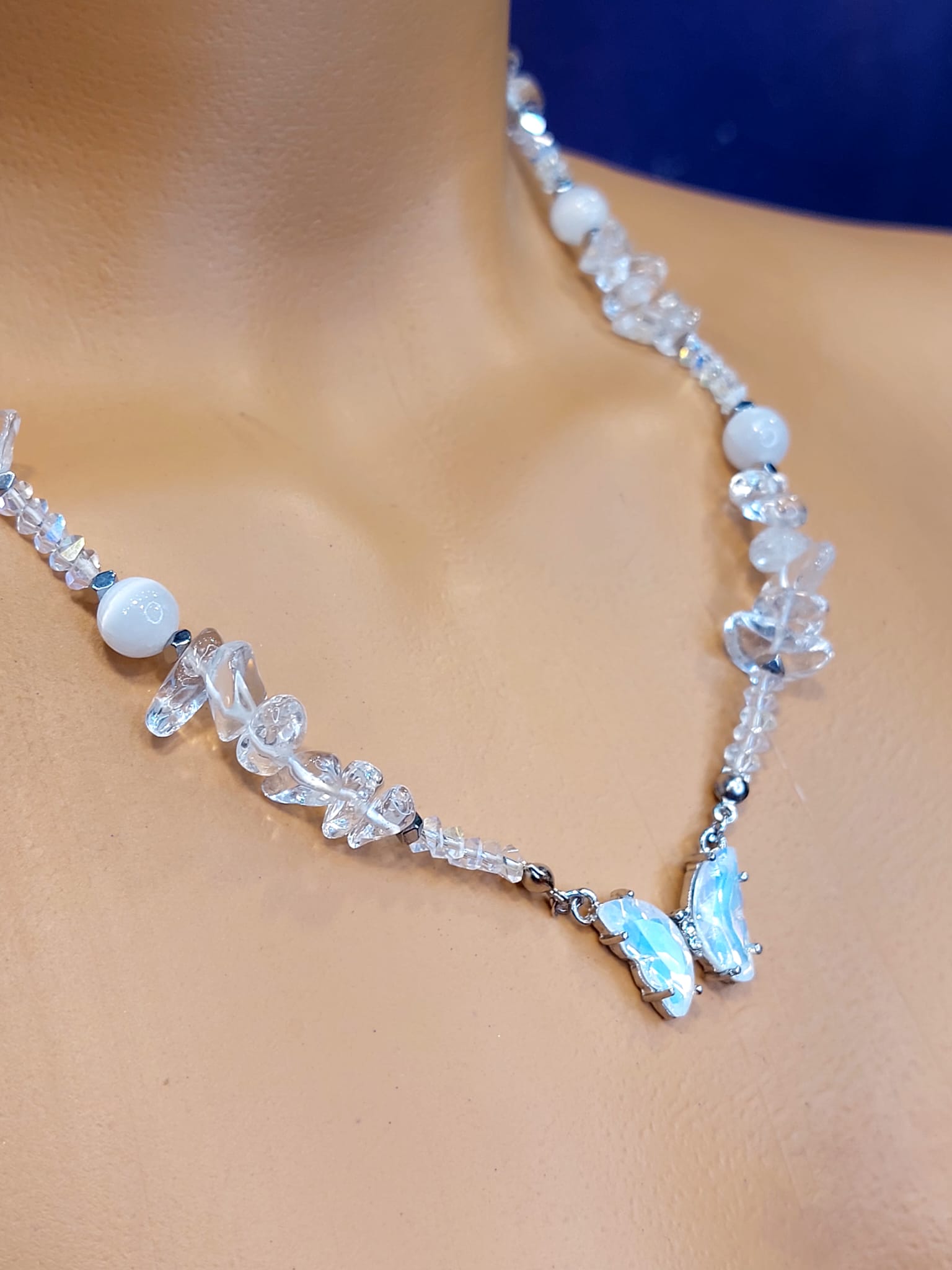 Kristal Kuvars & Kedigözü Kadın Tasarım Doğaltaş Kolye